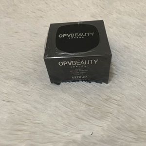 Loose setting powder
